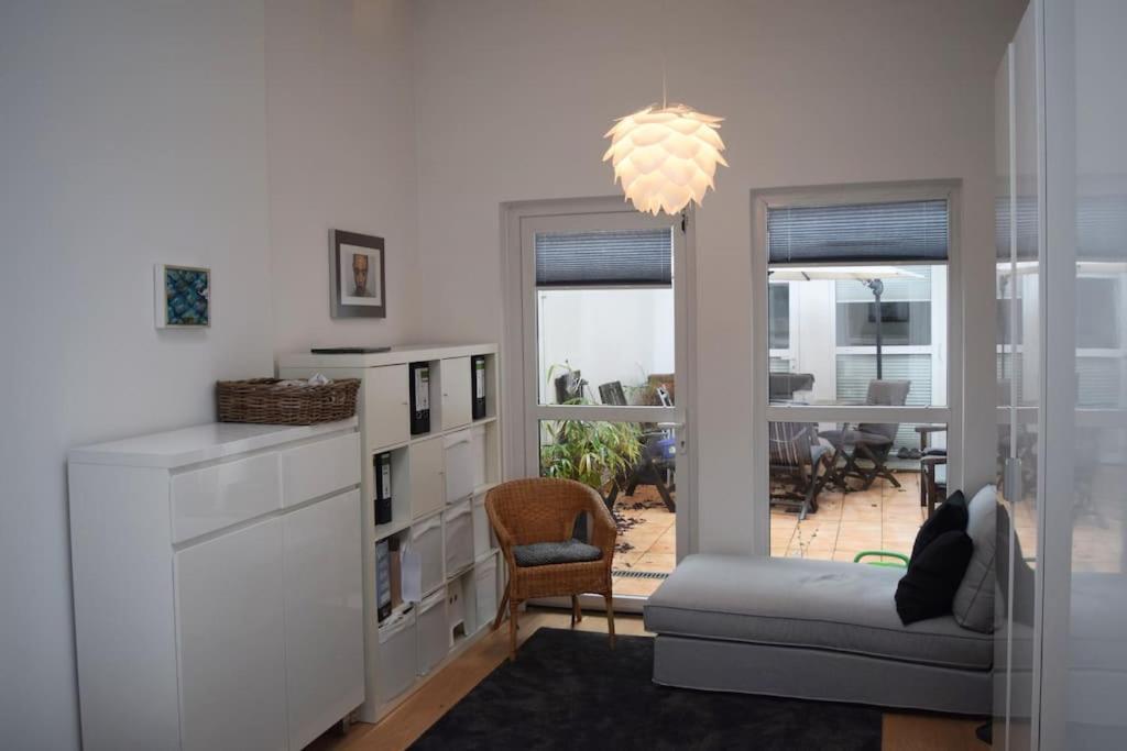 Appartement Hochwertige 4-zimmer-wohnung In Koln-sulz Cologne