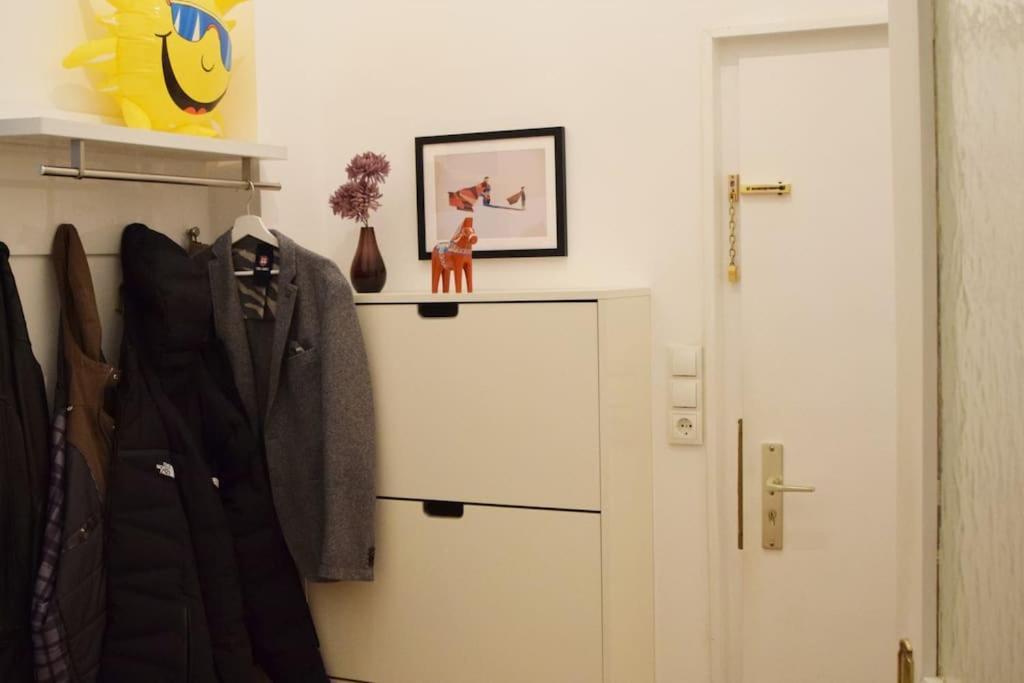 Hochwertige 4-zimmer-wohnung In Koln-sulz Appartement