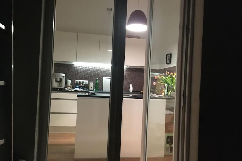Appartement Hochwertige 4-zimmer-wohnung In Koln-sulz