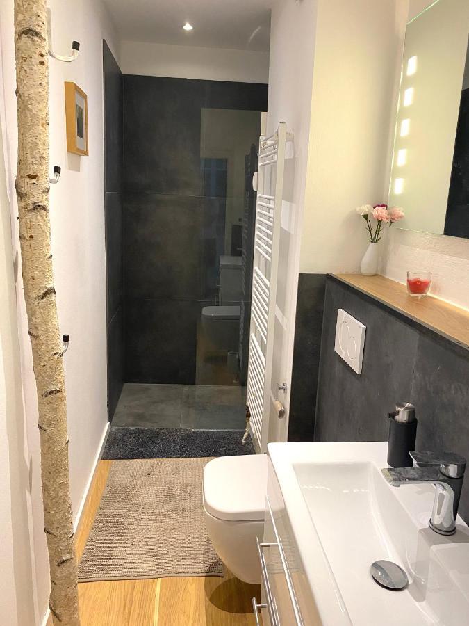 Hochwertige 4-zimmer-wohnung In Koln-sulz Appartement *